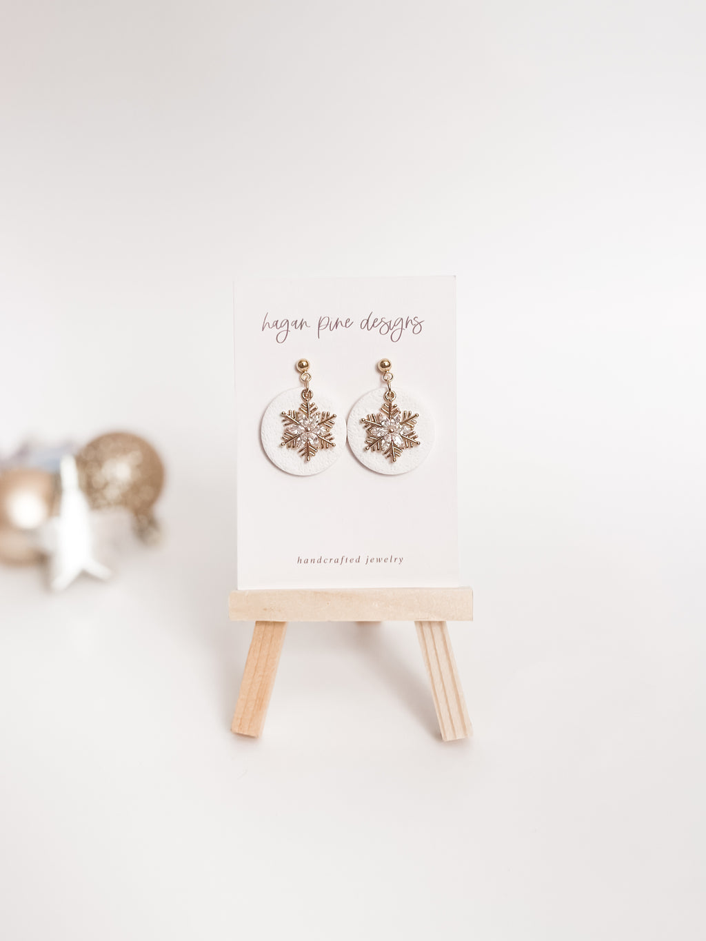 Elegant Snowflake (Multiple Colors)