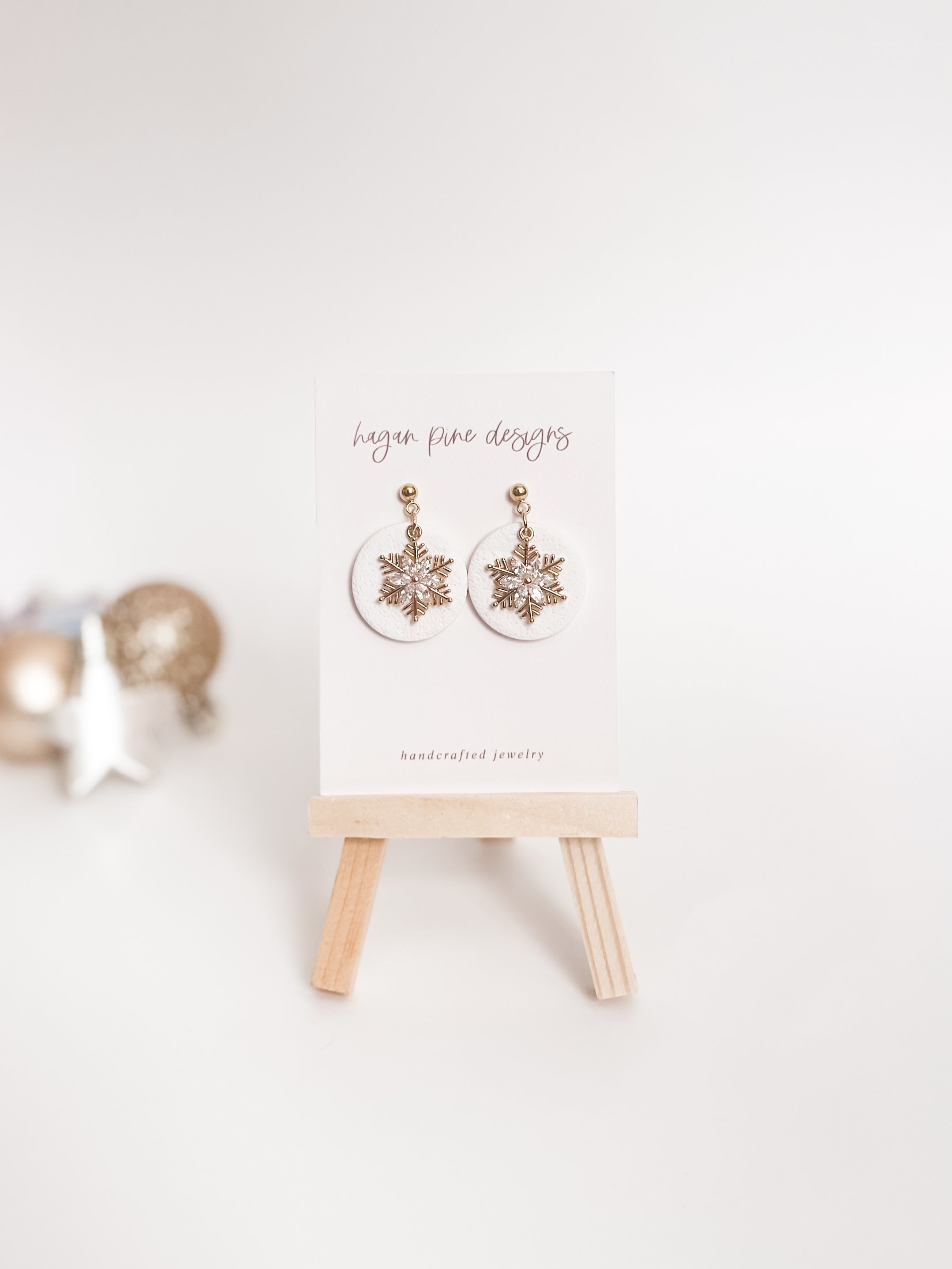 Elegant Snowflake (Multiple Colors)