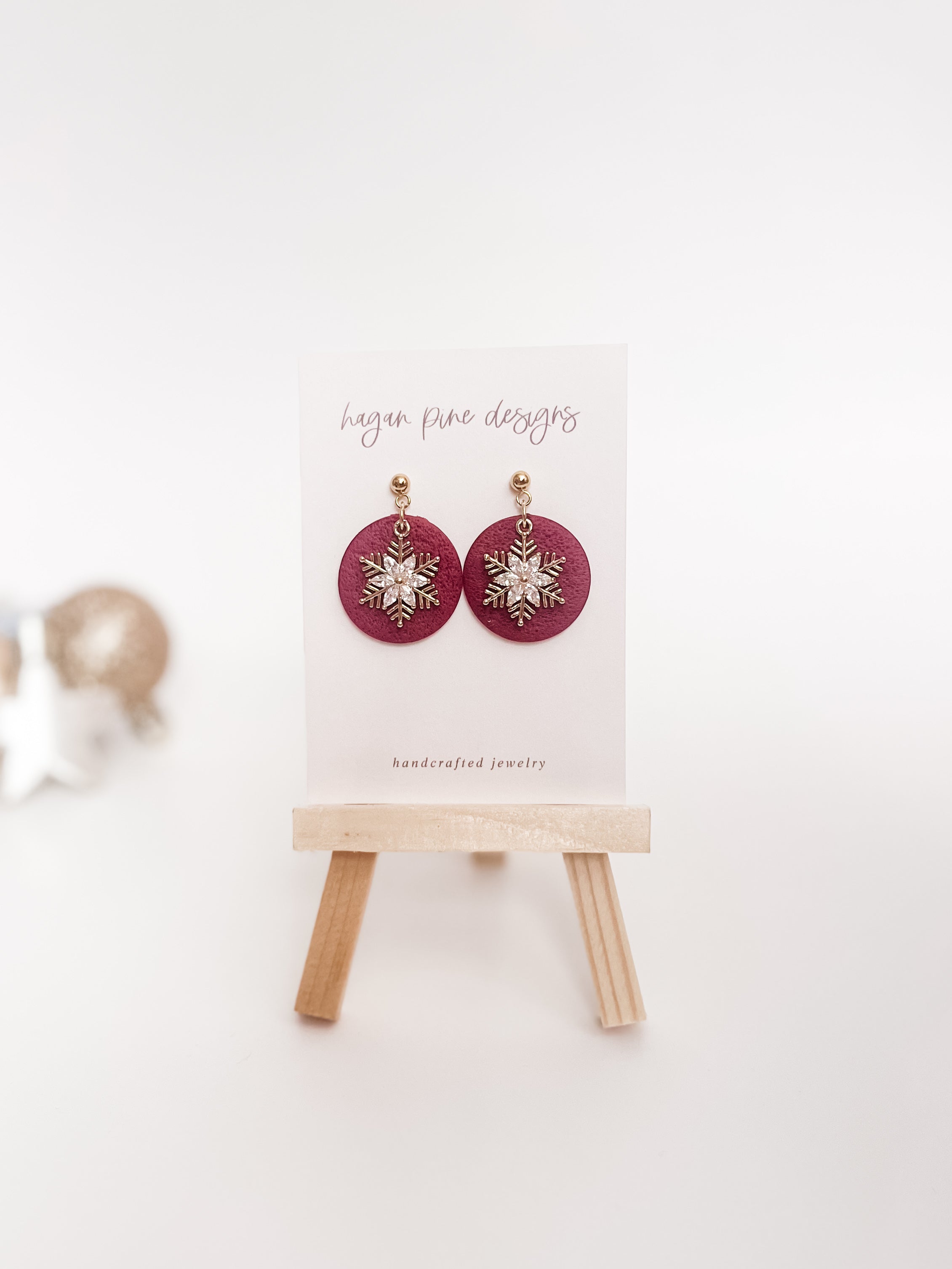 Elegant Snowflake (Multiple Colors)