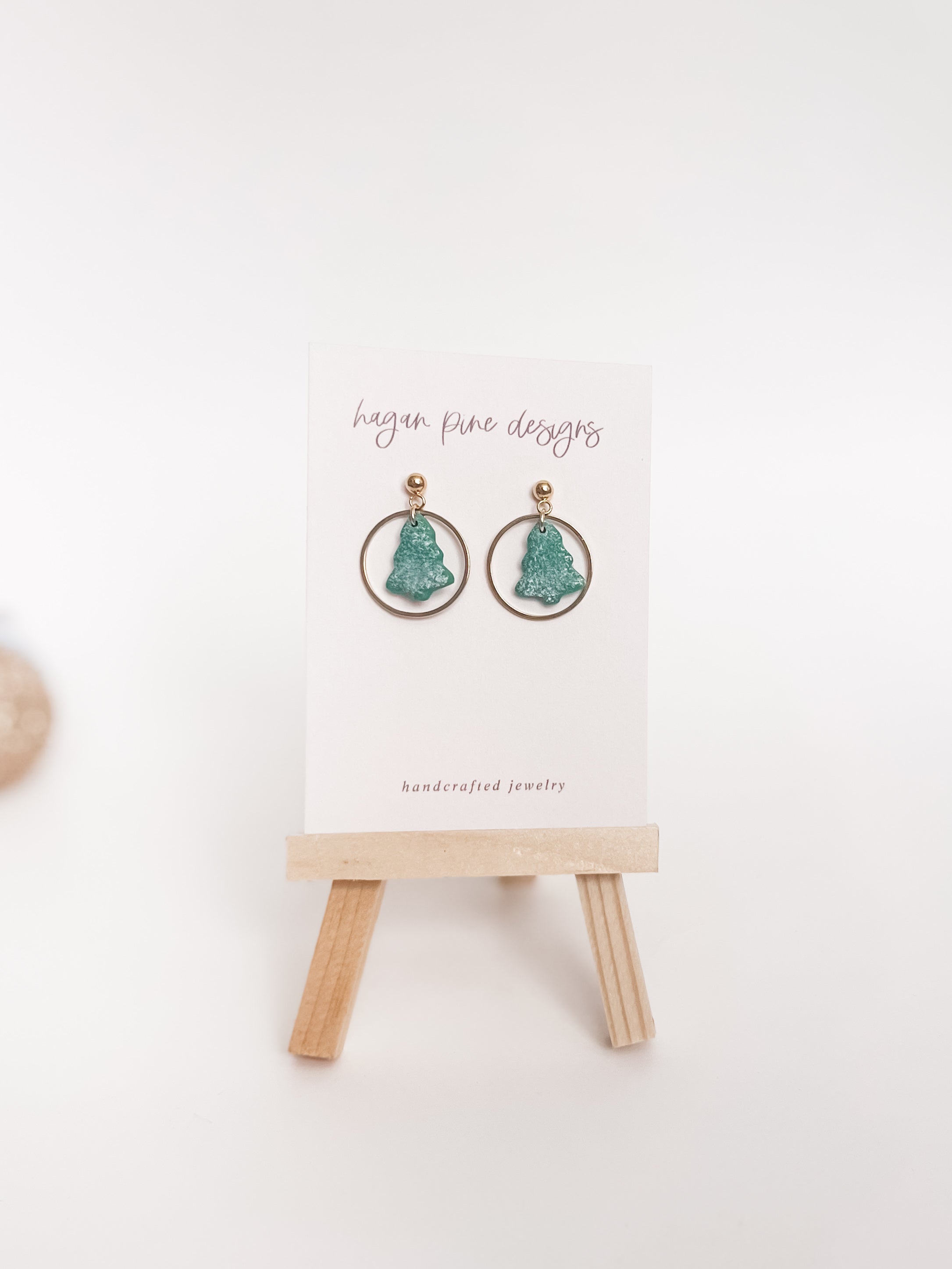 Mini Snowy Evergreen Hoop Drops